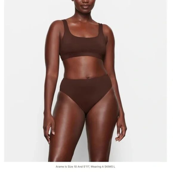 skims  Skims Signature Swim Tank Bikini Top in Cocoa size large NWT - Picture 1 of 5